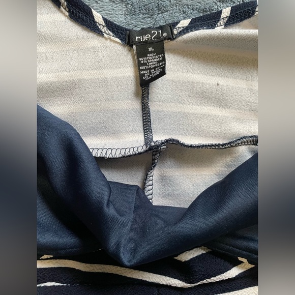 Rue 21 romper - Picture 2 of 2